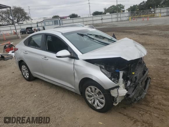 ✅ 2018 Hyundai Accent SEL • VIN: 3KPC24A34JE015326 • Лот: 71601514. Опубликован ранее на Copart с пробегом 200 320 миль. Бесплатный доступ к архиву аукционных продаж из США и подробный отчёт об истории автомобиля на DreamBid. Изображение 4.