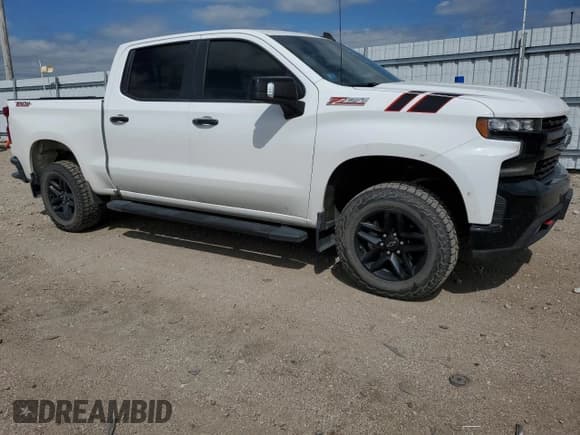 ✅ 2019 Chevrolet Silverado 1500 LT Trail Boss • VIN: 3GCPYFED6KG144141 • Lot: 66361384. Wystawiony na Copart z przebiegiem 85 083 mil. Bezpłatny archiwum sprzedaży aukcyjnych z USA i szczegółowy raport historii pojazdu na DreamBid. Zdjęcie 4.