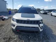 ✅ 2020 Jeep Compass Trailhawk • VIN: 3C4NJDDBXLT220856 • Lot: 85345615. Wystawiony na Copart z przebiegiem 59 093 mil. Bezpłatny archiwum sprzedaży aukcyjnych z USA i szczegółowy raport historii pojazdu na DreamBid. Zdjęcie 5.