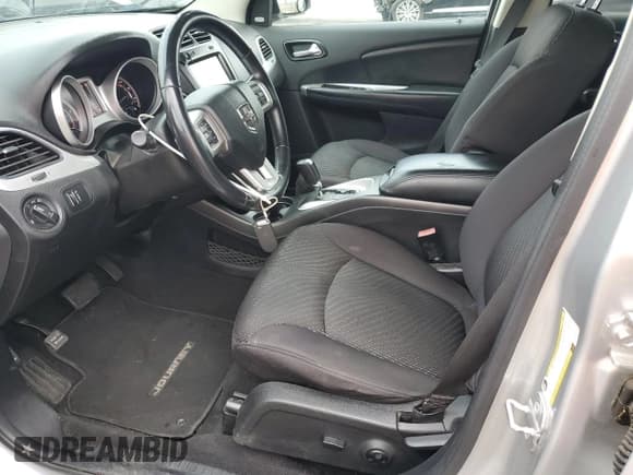 ✅ 2014 Dodge Journey SXT • VIN: 3C4PDCBB2ET160149 • Lot: 92659365. Wystawiony na Copart z przebiegiem 213 724 mil. Bezpłatny archiwum sprzedaży aukcyjnych z USA i szczegółowy raport historii pojazdu na DreamBid. Zdjęcie 7.