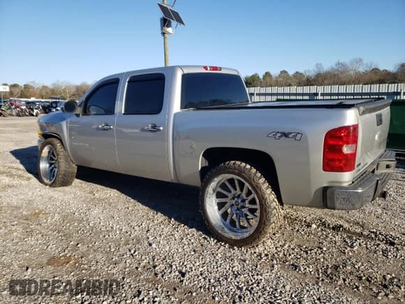 ✅ 2010 Chevrolet Silverado 1500 Work Truck • VIN: 3GCRKPE39AG215676 • Lot: 89169445. Listed on Copart with 190,380 mi. Free auction sales archive from the USA and detailed vehicle history report at DreamBid. Image 2.