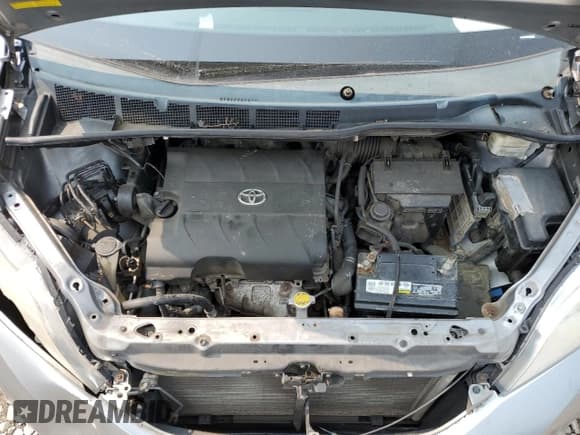 ✅ 2011 Toyota Sienna LE • VIN: 5TDKK3DC5BS123589 • Лот: 59227665. Опубликован ранее на Copart с пробегом 240 431 миль. Бесплатный доступ к архиву аукционных продаж из США и подробный отчёт об истории автомобиля на DreamBid. Изображение 12.