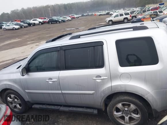 ✅ 2013 Honda Pilot EX-L • VIN: 5FNYF3H75DB012205 • Lot: 41797084. Listed on IAAI with 181,577 mi. Free auction sales archive from the USA and detailed vehicle history report at DreamBid. Image 14.