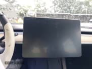 ✅ 2021 Tesla Model 3 Standard Range Plus • VIN: 5YJ3E1EA9MF016159 • Lot: 42994904. Wystawiony na IAAI z przebiegiem Nie podano. Bezpłatny archiwum sprzedaży aukcyjnych z USA i szczegółowy raport historii pojazdu na DreamBid. Zdjęcie 7.