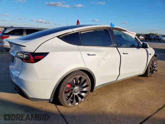 ✅ 2022 Tesla Model Y Performance • VIN: 7SAYGDEF5NF393220 • Lot: 90219035. Listed on Copart with 31,252 mi. Free auction sales archive from the USA and detailed vehicle history report at DreamBid. Image 3.