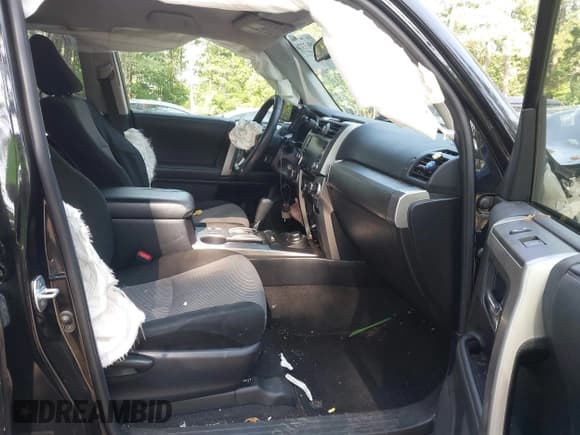 ✅ 2021 Toyota 4Runner SR5 • VIN: JTEMU5JR1M5872112 • Lot: 42563376. Wystawiony na IAAI z przebiegiem 42 016 mil. Bezpłatny archiwum sprzedaży aukcyjnych z USA i szczegółowy raport historii pojazdu na DreamBid. Zdjęcie 5.