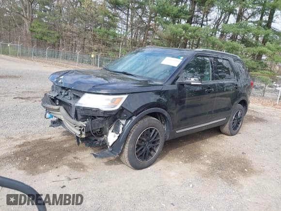 ✅ 2017 Ford Explorer XLT • VIN: 1FM5K8D85HGA83499 • Lot: 42059299. Wystawiony na IAAI z przebiegiem 76 484 mil. Bezpłatny archiwum sprzedaży aukcyjnych z USA i szczegółowy raport historii pojazdu na DreamBid. Zdjęcie 19.