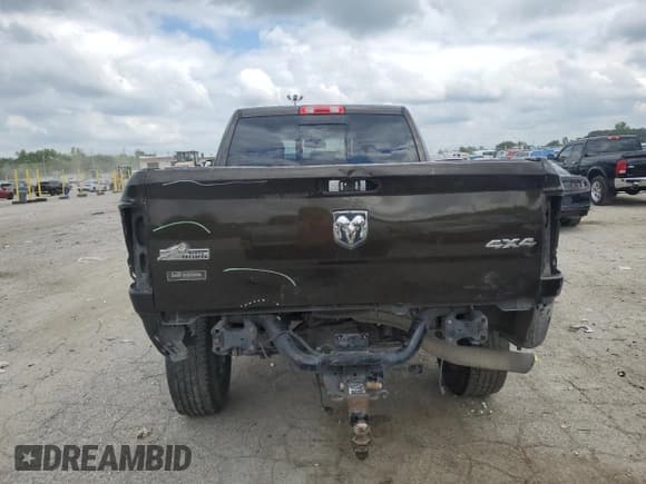 ✅ 2014 Ram 2500 SLT • VIN: 3C6UR5DL4EG138451 • Lot: 70144415. Wystawiony na Copart z przebiegiem 339 014 mil. Bezpłatny archiwum sprzedaży aukcyjnych z USA i szczegółowy raport historii pojazdu na DreamBid. Zdjęcie 6.