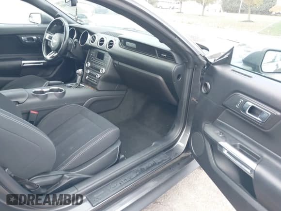 ✅ 2018 Ford Mustang EcoBoost • VIN: 1FA6P8TH0J5103113 • Lot: 43645805. Listed on IAAI with 52,797 mi. Free auction sales archive from the USA and detailed vehicle history report at DreamBid. Image 5.