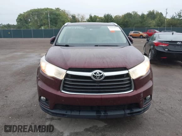 ✅ 2014 Toyota Highlander XLE • VIN: 5TDJKRFH9ES030182 • Lot: 43454978. Listed on IAAI with 193,365 mi. Free auction sales archive from the USA and detailed vehicle history report at DreamBid. Image 12.