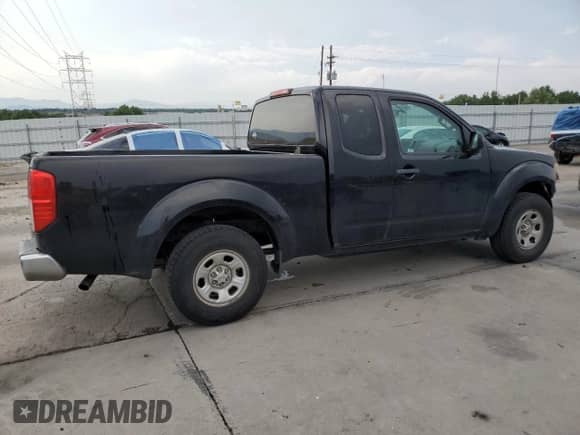 2015 Nissan Frontier S z VIN 1N6BD0CT3FN704639, wystawiony jako Copart lot #64241325 z przebiegiem 98 871 mil mil oraz Szkoda całkowita • Salvage title. Historia ofert i sprzedaży dostępna na DreamBid. Obrazek 3.