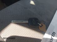 ✅ 2015 Chevrolet Silverado 2500HD Work Truck • VIN: 1GC0CUEG1FZ527683 • Lot: 42869774. Wystawiony na IAAI z przebiegiem 191 790 mil. Bezpłatny archiwum sprzedaży aukcyjnych z USA i szczegółowy raport historii pojazdu na DreamBid. Zdjęcie 11.