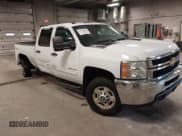 ✅ 2014 Chevrolet Silverado 2500HD LT • VIN: 1GC1KXCG5EF102897 • Lot: 41500574. Wystawiony na IAAI z przebiegiem 185 117 mil. Bezpłatny archiwum sprzedaży aukcyjnych z USA i szczegółowy raport historii pojazdu na DreamBid. Zdjęcie 1.