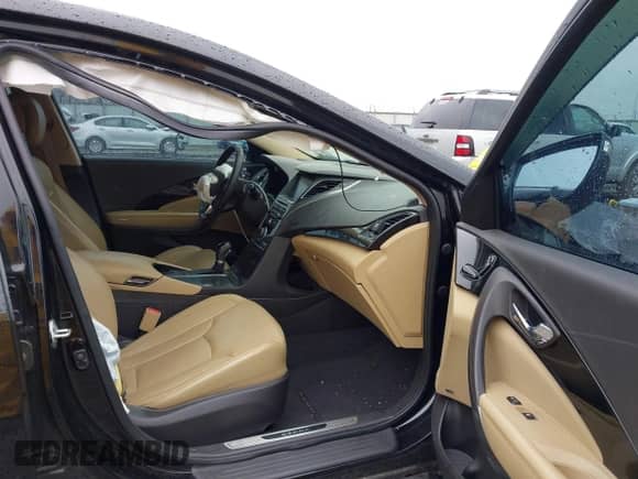 2017 Hyundai Azera Limited с VIN KMHFH4JGXHA590988, выставлен на аукционе IAAI как лот 41615025 с пробегом 100 751 миль миль и . История ставок и продаж доступна на DreamBid. Изображение 5.