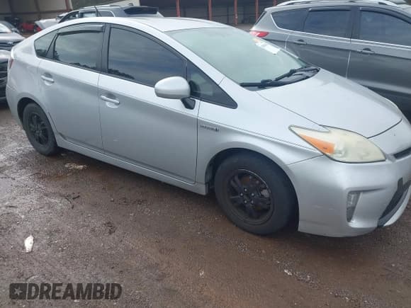 ✅ 2014 Toyota Prius Two • VIN: JTDKN3DU8E1735660 • Lot: 43803644. Wystawiony na IAAI z przebiegiem 279 126 mil. Bezpłatny archiwum sprzedaży aukcyjnych z USA i szczegółowy raport historii pojazdu na DreamBid. Zdjęcie 1.