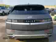 2023 Hyundai Ioniq 5 SEL z VIN KM8KN4AE2PU173545, wystawiony jako Copart lot #64596204 z przebiegiem 28 056 mil mil oraz Szkoda całkowita • Salvage title. Historia ofert i sprzedaży dostępna na DreamBid. Obrazek 6.