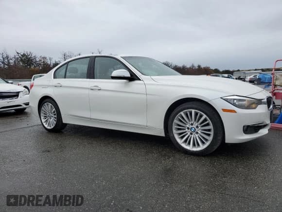 ✅ 2015 BMW 3 Series 328i xDrive • VIN: WBA3B5G57FNS16376 • Лот: 93133025. Опубликован ранее на Copart с пробегом 64 823 миль. Бесплатный доступ к архиву аукционных продаж из США и подробный отчёт об истории автомобиля на DreamBid. Изображение 4.