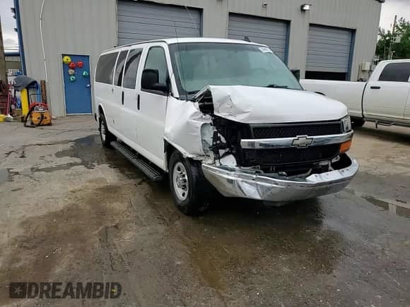 2016 Chevrolet Express Passenger LT с VIN 1GAZGPFF6G1178192, выставлен на аукционе Copart как лот 58408975 с пробегом 154 788 миль миль и Списание • Salvage title. История ставок и продаж доступна на DreamBid. Изображение 15.