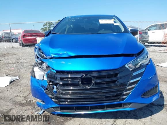 ✅ 2024 Nissan Versa S • VIN: 3N1CN8DV8RL903020 • Lot: 43222352. Wystawiony na IAAI z przebiegiem 8 900 mil. Bezpłatny archiwum sprzedaży aukcyjnych z USA i szczegółowy raport historii pojazdu na DreamBid. Zdjęcie 12.