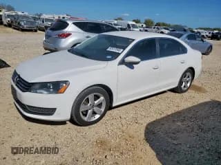✅ 2012 Volkswagen Passat SE • VIN: 1VWBH7A30CC093847 • Лот: 92417545. Опубликован ранее на Copart с пробегом 163 634 миль. Бесплатный доступ к архиву аукционных продаж из США и подробный отчёт об истории автомобиля на DreamBid. Изображение 1.