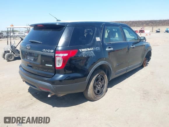 ✅ 2015 Ford Police Interceptor Utility • VIN: 1FM5K8AT6FGA57001 • Лот: 42381209. Опубликован ранее на IAAI с пробегом Не указан. Бесплатный доступ к архиву аукционных продаж из США и подробный отчёт об истории автомобиля на DreamBid. Изображение 4.