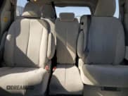 ✅ 2011 Toyota Sienna LE • VIN: 5TDKK3DC3BS089362 • Lot: 82618395. Wystawiony na Copart z przebiegiem 136 094 mil. Bezpłatny archiwum sprzedaży aukcyjnych z USA i szczegółowy raport historii pojazdu na DreamBid. Zdjęcie 10.