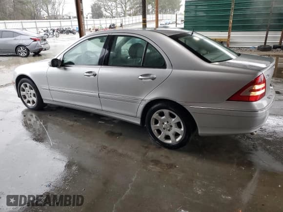 ✅ 2006 Mercedes-Benz C 280 Luxury • VIN: WDBRF54H66A878486 • Lot: 43667405. Wystawiony na Copart z przebiegiem 133 647 mil. Bezpłatny archiwum sprzedaży aukcyjnych z USA i szczegółowy raport historii pojazdu na DreamBid. Zdjęcie 2.