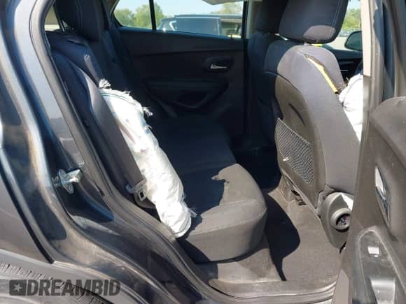 2016 Chevrolet Trax LS z VIN 3GNCJKSB6GL250531, wystawiony jako IAAI lot #43229045 z przebiegiem 92 743 mil mil oraz . Historia ofert i sprzedaży dostępna na DreamBid. Obrazek 8.