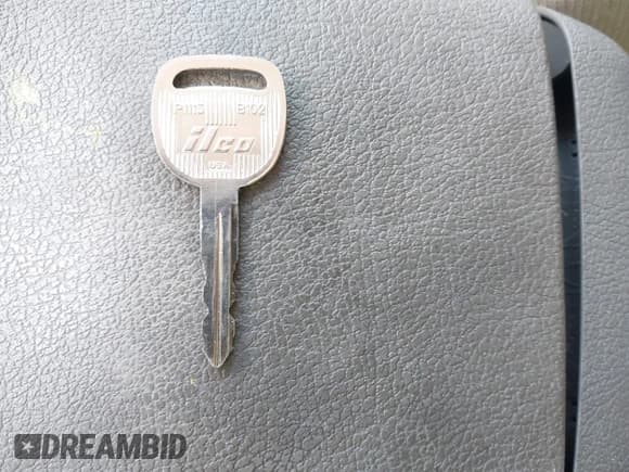 ✅ 2001 Chevrolet Tahoe LS • VIN: 1GNEK13T11J106536 • Лот: 42070815. Опубликован ранее на IAAI с пробегом 364 087 миль. Бесплатный доступ к архиву аукционных продаж из США и подробный отчёт об истории автомобиля на DreamBid. Изображение 11.