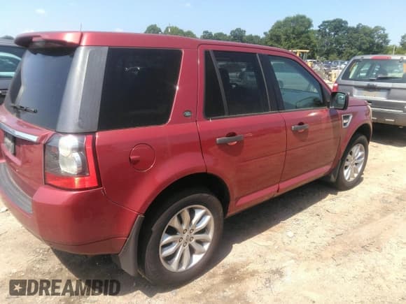 ✅ 2011 Land Rover LR2 HSE • VIN: SALFR2BN7BH223783 • Lot: 42452387. Listed on IAAI with 108,053 mi. Free auction sales archive from the USA and detailed vehicle history report at DreamBid. Image 4.