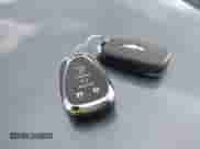 2019 Chevrolet Traverse LT Cloth z VIN 1GNEVGKW1KJ267587, wystawiony jako IAAI lot #43586839 z przebiegiem 63 779 mil mil oraz . Historia ofert i sprzedaży dostępna na DreamBid. Obrazek 11.