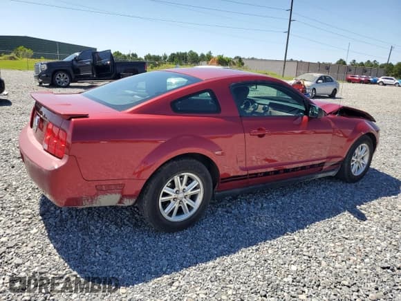 ✅ 2007 Ford Mustang Deluxe • VIN: 1ZVHT80N475356708 • Lot: 58121645. Listed on Copart with 170,700 mi. Free auction sales archive from the USA and detailed vehicle history report at DreamBid. Image 3.