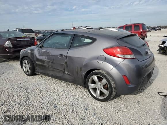✅ 2015 Hyundai Veloster • VIN: KMHTC6AD0FU232779 • Лот: 77739193. Размещён на Copart с пробегом 134 333 миль миль. Получите бесплатный доступ к архиву аукционных продаж из США и посмотрите подробный отчёт об истории автомобиля на DreamBid. Изображение 2.