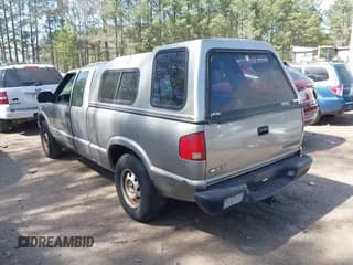 ✅ 2003 Chevrolet S-10 LS • VIN: 1GCDT19X038139551 • Лот: 41917618. Опубликован ранее на IAAI с пробегом 240 452 миль. Бесплатный доступ к архиву аукционных продаж из США и подробный отчёт об истории автомобиля на DreamBid. Изображение 3.