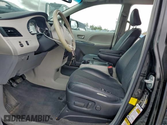 ✅ 2012 Toyota Sienna SE • VIN: 5TDXK3DC2CS208753 • Lot: 94438195. Listed on Copart with 194,847 mi. Free auction sales archive from the USA and detailed vehicle history report at DreamBid. Image 7.