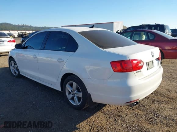 ✅ 2012 Volkswagen Jetta TDI • VIN: 3VWLL7AJ8CM466035 • Лот: 43508985. Опубликован ранее на IAAI с пробегом 190 034 миль. Бесплатный доступ к архиву аукционных продаж из США и подробный отчёт об истории автомобиля на DreamBid. Изображение 3.