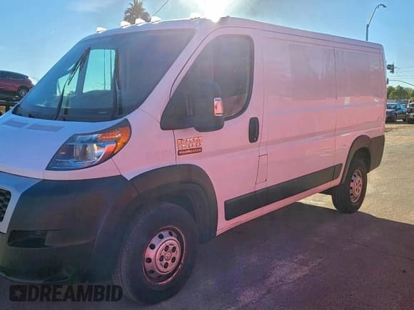 ✅ 2019 Ram ProMaster Cargo • VIN: 3C6TRVAG5KE526220 • Лот: 96325035. Опубликован ранее на Copart с пробегом 57 749 миль. Бесплатный доступ к архиву аукционных продаж из США и подробный отчёт об истории автомобиля на DreamBid. Изображение 2.