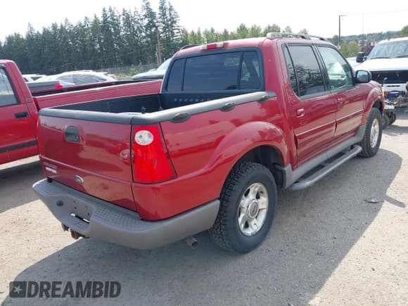 ✅ 2001 Ford Explorer Sport Trac • VIN: 1FMZU77E21UA42181 • Lot: 42897150. Wystawiony na IAAI z przebiegiem 122 320 mil. Bezpłatny archiwum sprzedaży aukcyjnych z USA i szczegółowy raport historii pojazdu na DreamBid. Zdjęcie 4.