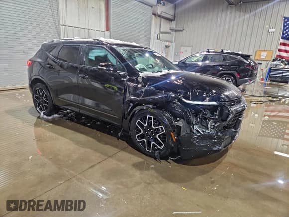 ✅ 2024 Chevrolet Blazer RS • VIN: 3GNKBKRS9RS210015 • Lot: 95186675. Wystawiony na Copart z przebiegiem 7 764 mil. Bezpłatny archiwum sprzedaży aukcyjnych z USA i szczegółowy raport historii pojazdu na DreamBid. Zdjęcie 4.