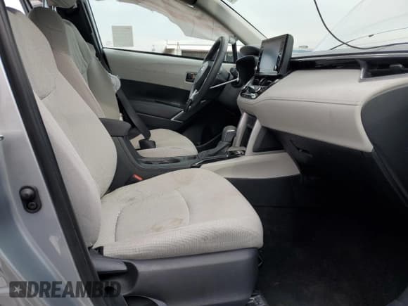 ✅ 2022 Toyota Corolla Cross LE • VIN: 7MUBAAAGXNV013680 • Lot: 91738305. Listed on Copart with 26,046 mi. Free auction sales archive from the USA and detailed vehicle history report at DreamBid. Image 7.