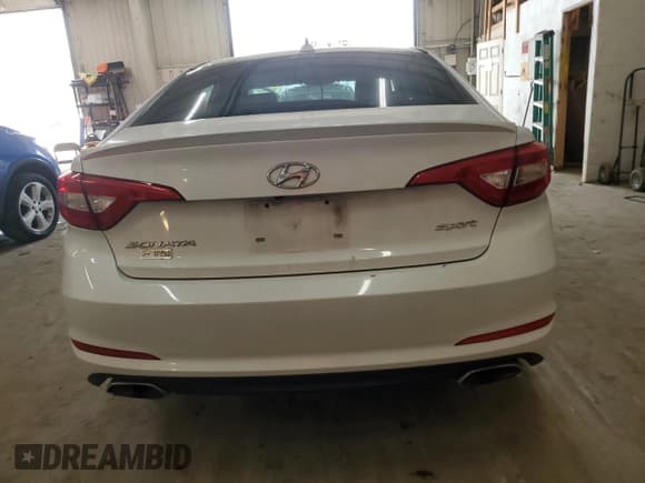 ✅ 2016 Hyundai Sonata Sport • VIN: 5NPE34AF8GH288385 • Lot: 84456125. Listed on Copart with 142,120 mi. Free auction sales archive from the USA and detailed vehicle history report at DreamBid. Image 6.