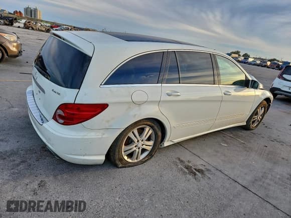 ✅ 2008 Mercedes-Benz R 3.5L • VIN: 4JGCB65E98A082181 • Лот: 94940275. Опубликован ранее на Copart с пробегом Не указан. Бесплатный доступ к архиву аукционных продаж из США и подробный отчёт об истории автомобиля на DreamBid. Изображение 3.