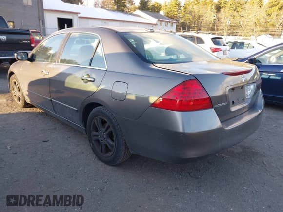 ✅ 2006 Honda Accord EX-L • VIN: 1HGCM56846A185301 • Lot: 43908590. Listed on IAAI with 262,622 mi. Free auction sales archive from the USA and detailed vehicle history report at DreamBid. Image 3.