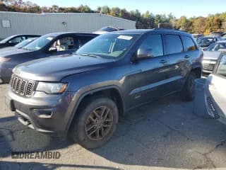 ✅ 2017 Jeep Grand Cherokee Laredo • VIN: 1C4RJFAGXHC670507 • Lot: 87426485. Wystawiony na Copart z przebiegiem 134 426 mil. Bezpłatny archiwum sprzedaży aukcyjnych z USA i szczegółowy raport historii pojazdu na DreamBid. Zdjęcie 1.