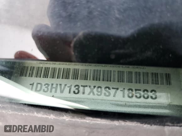 ✅ 2009 Dodge 1500 Laramie • VIN: 1D3HV13TX9S718583 • Lot: 88749005. Wystawiony na Copart z przebiegiem Nie podano. Bezpłatny archiwum sprzedaży aukcyjnych z USA i szczegółowy raport historii pojazdu na DreamBid. Zdjęcie 13.