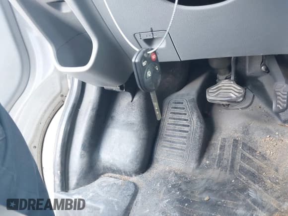 ✅ 2015 Ford Transit Cargo • VIN: 1FTSW2CM9FKA55741 • Лот: 42223490. Опубликован ранее на IAAI с пробегом 231 639 миль. Бесплатный доступ к архиву аукционных продаж из США и подробный отчёт об истории автомобиля на DreamBid. Изображение 11.