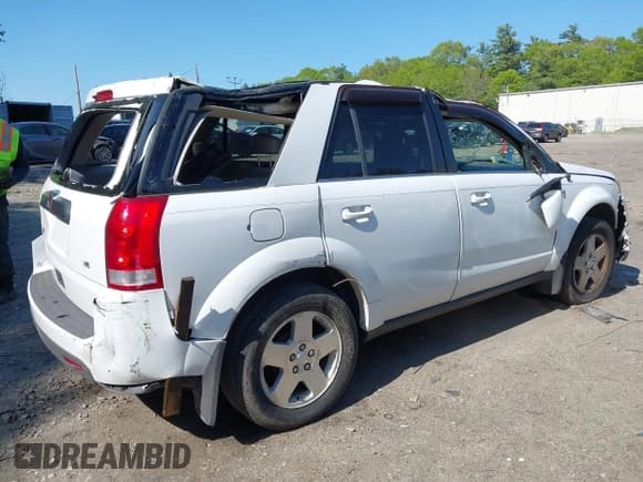 ✅ 2006 Saturn VUE • VIN: 5GZCZ53416S820629 • Lot: 42206120. Wystawiony na IAAI z przebiegiem 1 233 368 mil. Bezpłatny archiwum sprzedaży aukcyjnych z USA i szczegółowy raport historii pojazdu na DreamBid. Zdjęcie 4.
