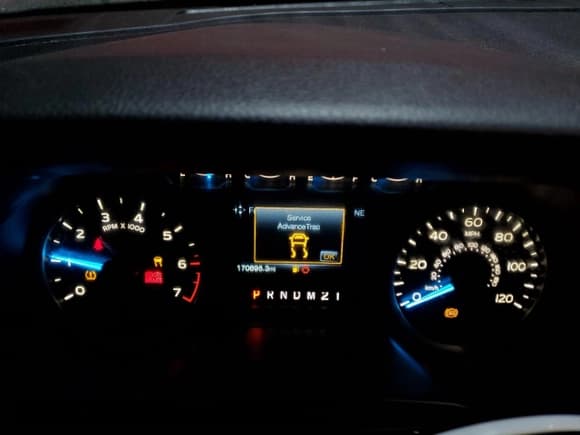 ✅ 2017 Ford F-150 XL • VIN: 1FTEW1EP0HKC01316 • Lot: 91667815. Listed on Copart with 170,695 mi. Free auction sales archive from the USA and detailed vehicle history report at DreamBid. Image 9.