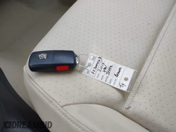 ✅ 2015 Volkswagen Jetta SE • VIN: 3VWD07AJXFM289988 • Лот: 42322842. Опубликован ранее на IAAI с пробегом 131 998 миль. Бесплатный доступ к архиву аукционных продаж из США и подробный отчёт об истории автомобиля на DreamBid. Изображение 11.