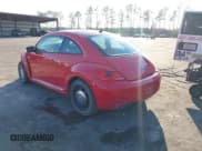 ✅ 2013 Volkswagen Beetle Fender Edition • VIN: 3VWJP7AT8DM674981 • Лот: 41685176. Опубликован ранее на IAAI с пробегом 65 283 миль. Бесплатный доступ к архиву аукционных продаж из США и подробный отчёт об истории автомобиля на DreamBid. Изображение 3.